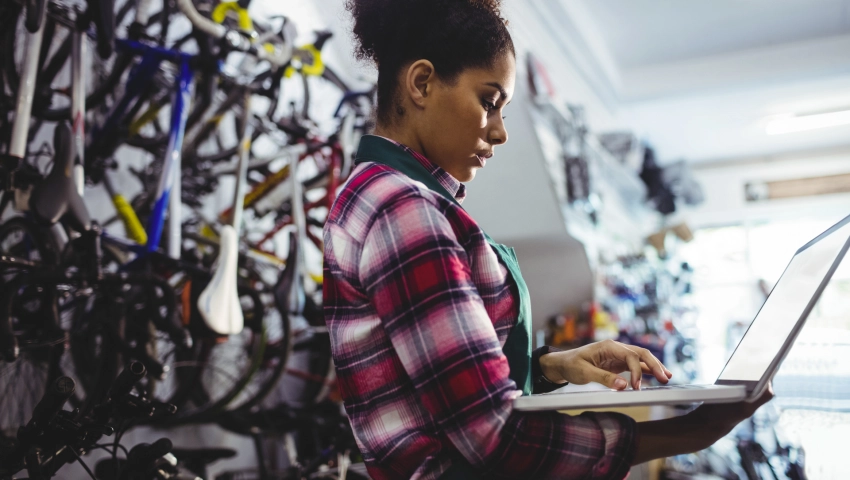 Une bonne préparation, une implication des équipes et une gestion adaptée des ressources permettent d’assurer une transformation numérique efficace et pérenne.